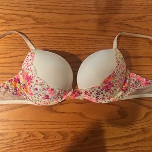 Victoria Secret Dream Angels Plunge Bra: 34B